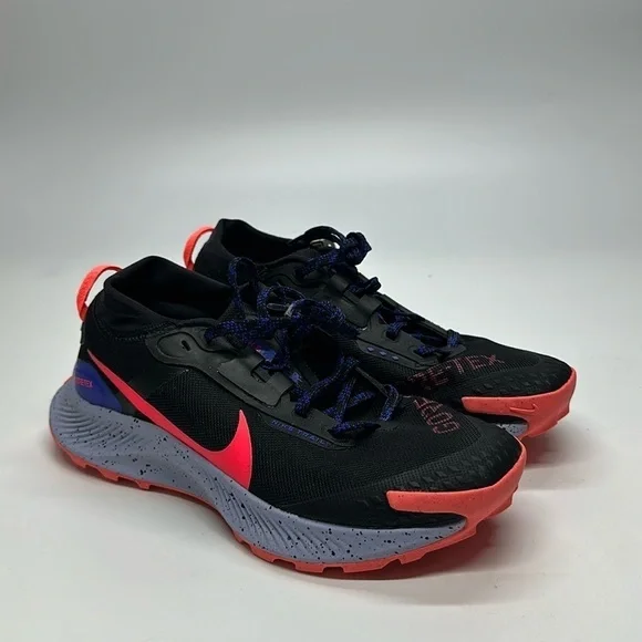 Nike Pegasus Trail 3 Gore-Tex Black/Flash Crimson-Lapis DC8794-002 Womens NWOB - Picture 2 of 12